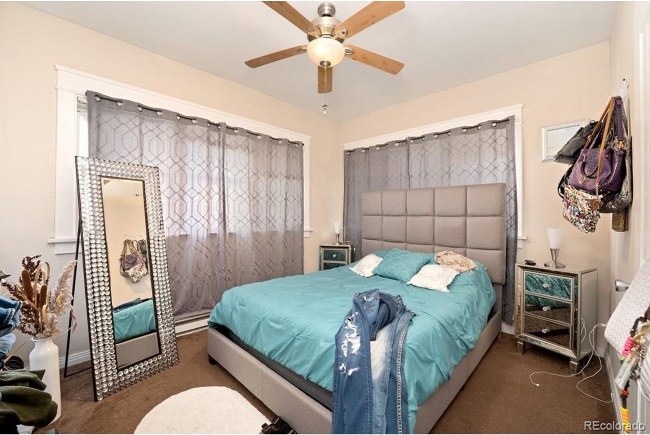 1128 10th St #B - Photo 4 of 6