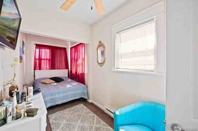 1128 10th St #B - Photo 5 of 6