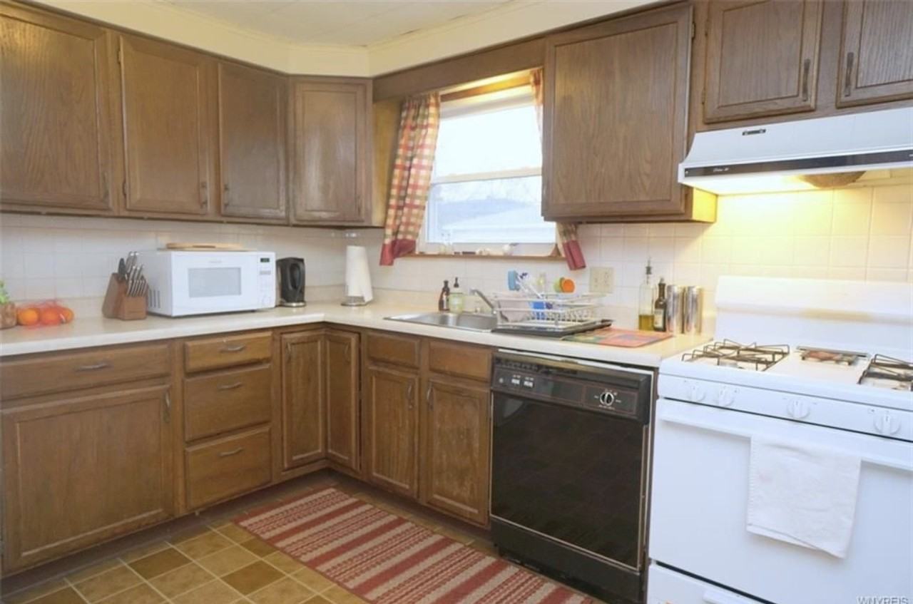 225 Sunshine Dr #225 - Photo 3 of 14