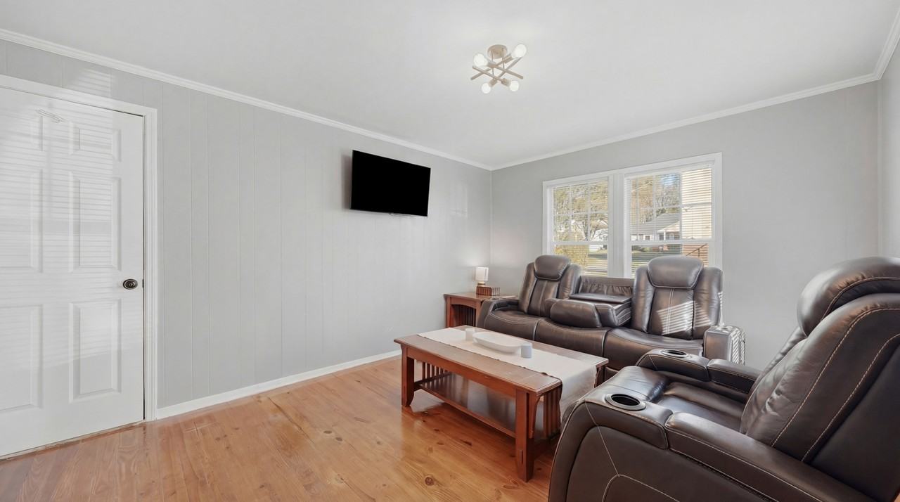 3703 Redding Rd #NA - Photo 3 of 16