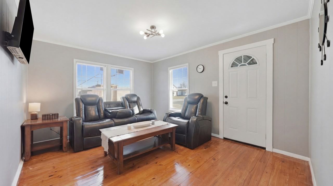 3703 Redding Rd #NA - Photo 4 of 16