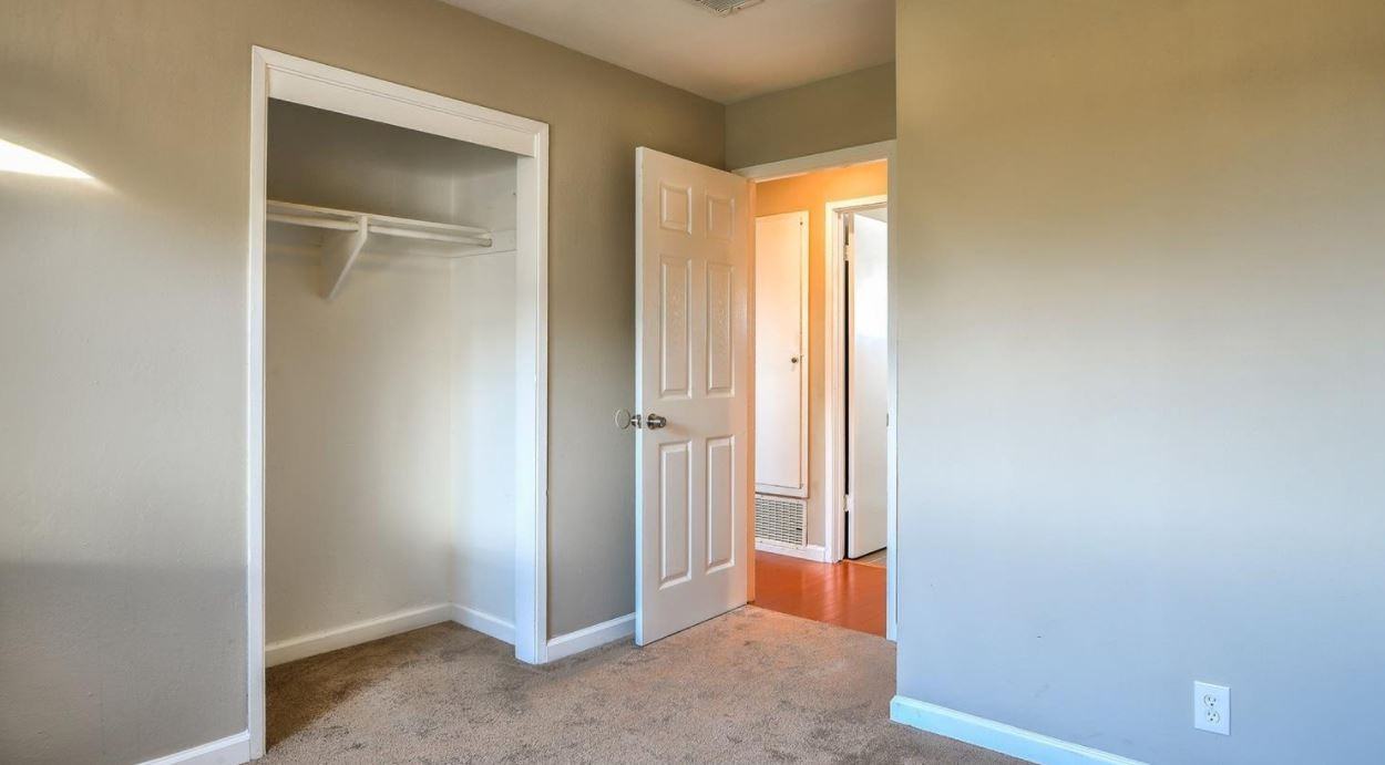 1206 Elliott Dr #NA - Photo 3 of 8