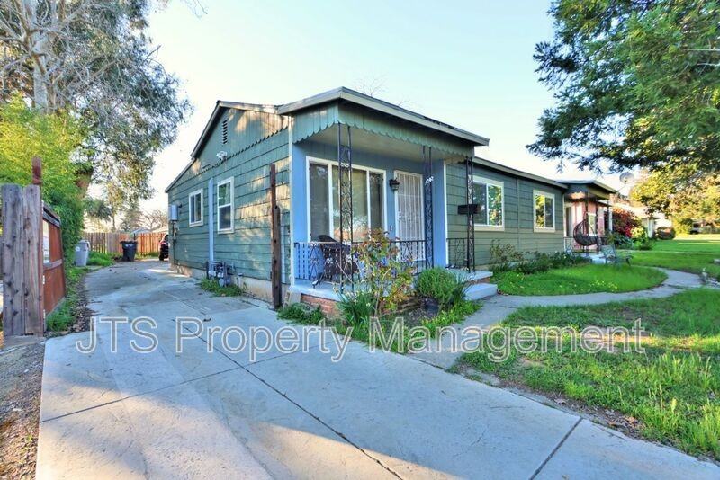 4702 65th St - Photo 2 of 50