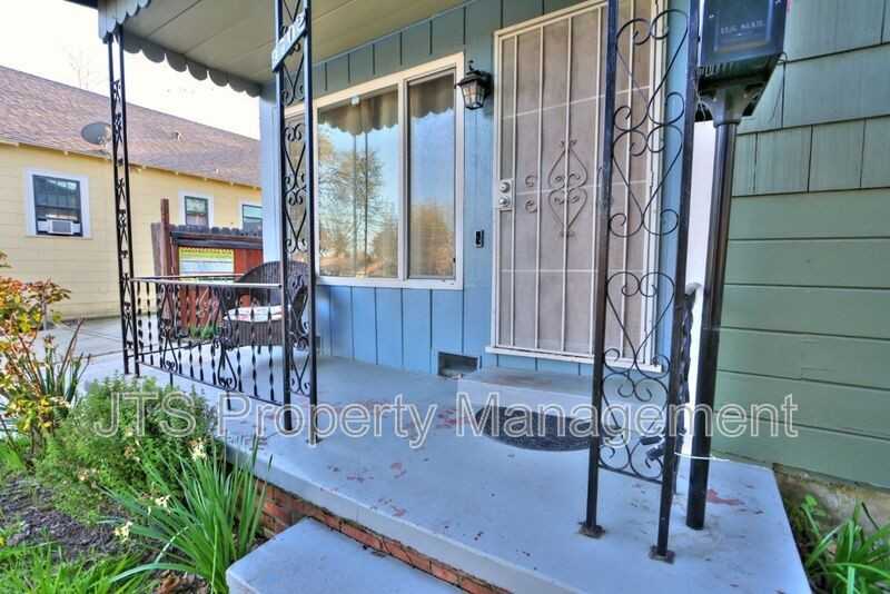 4702 65th St - Photo 3 of 50