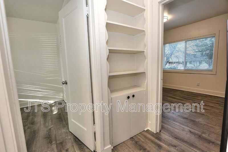 4702 65th St - Photo 7 of 50