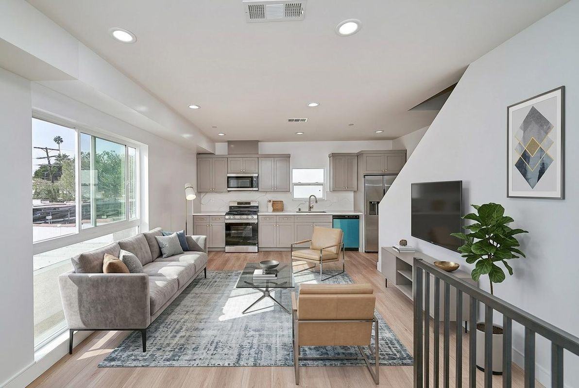 1108 Queen Anne Pl - Photo 2 of 11