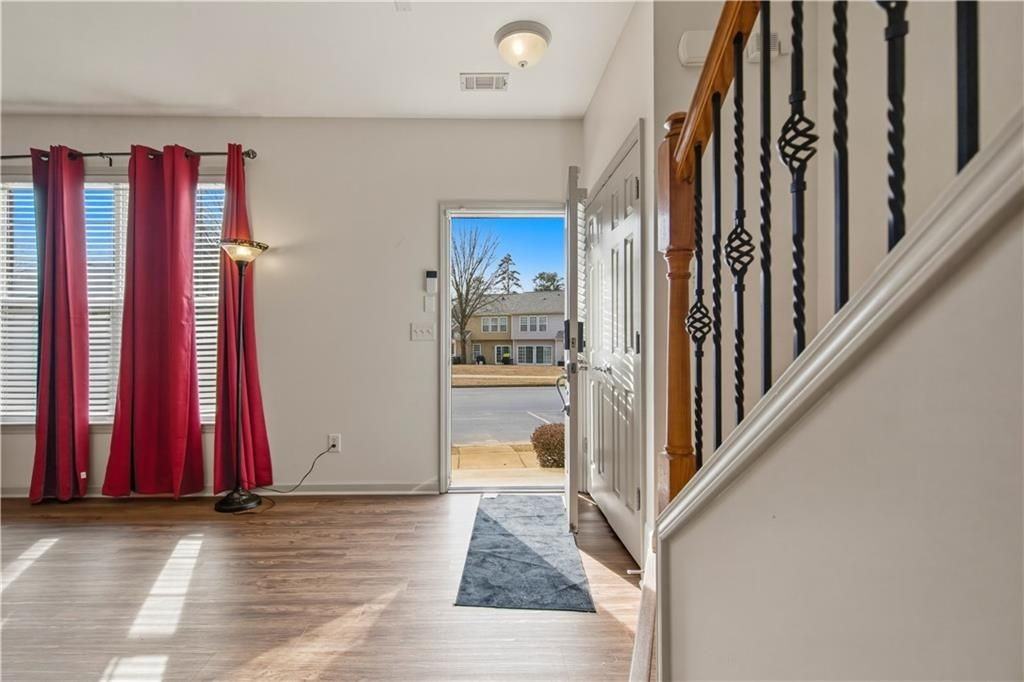 2992 Deerborne Ct Sw - Photo 4 of 18