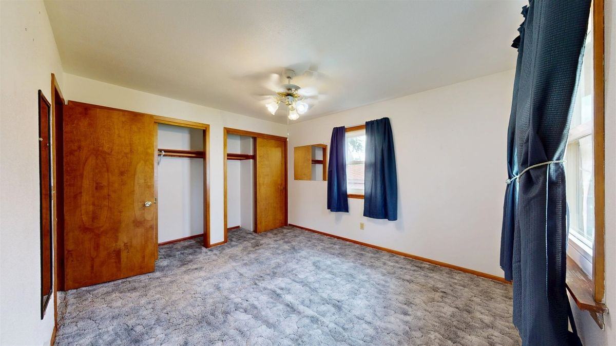 9 27th St Nw - Photo 2 of 14