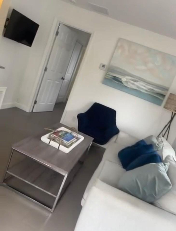 1133 Ne 16th Ave #6 - Photo 2 of 16