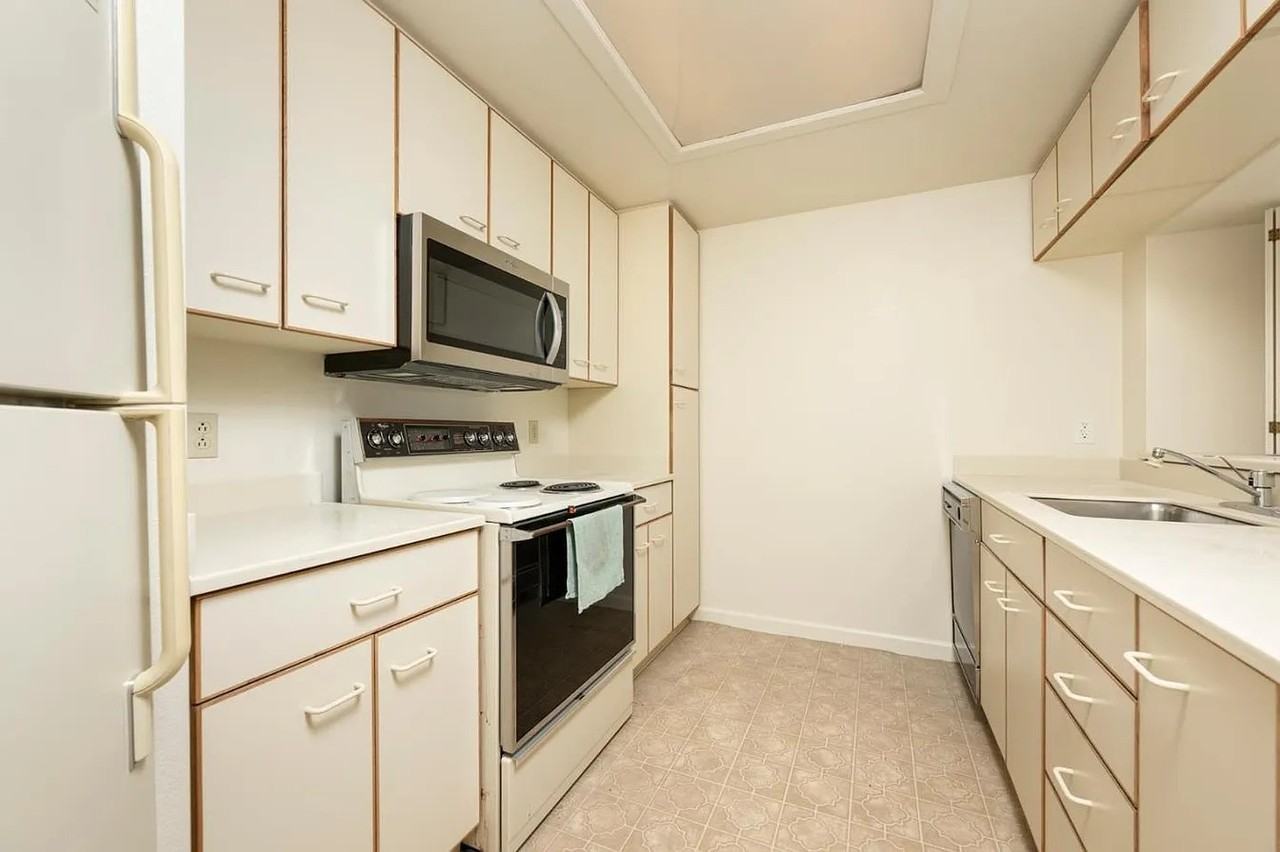 1 Baldwin Ave - Photo 2 of 5