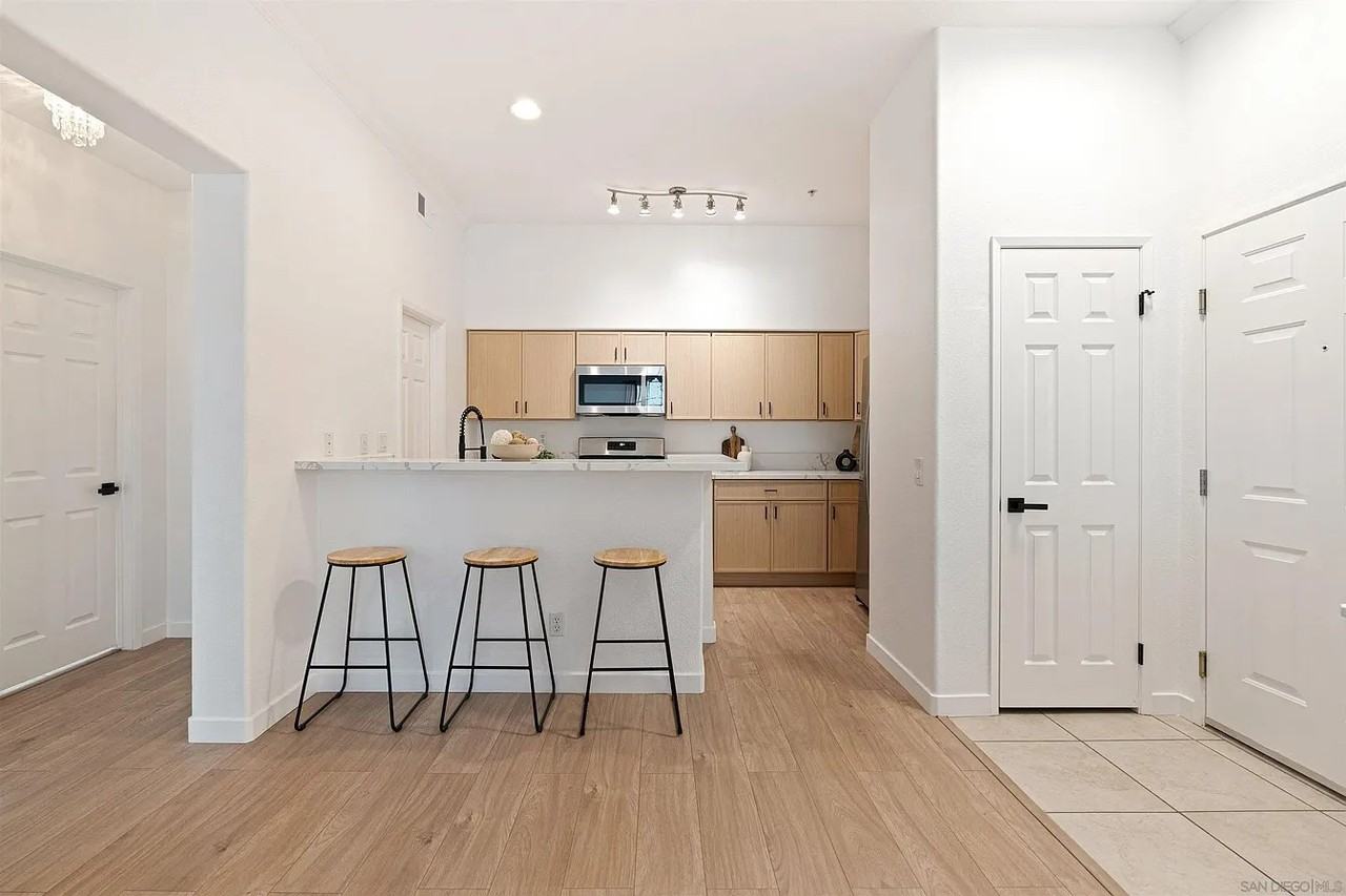 12364 Carmel Country Rd - Photo 2 of 13