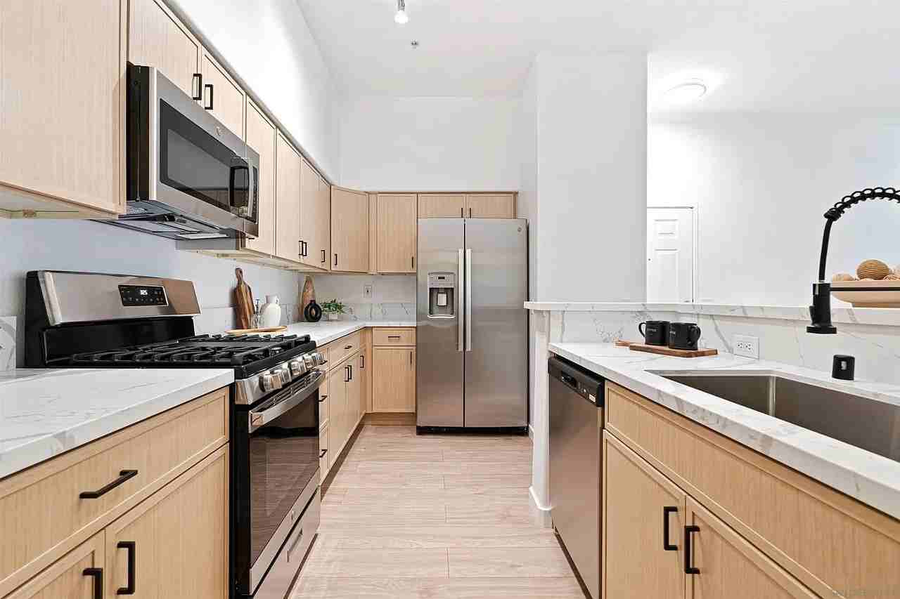 12364 Carmel Country Rd - Photo 3 of 13