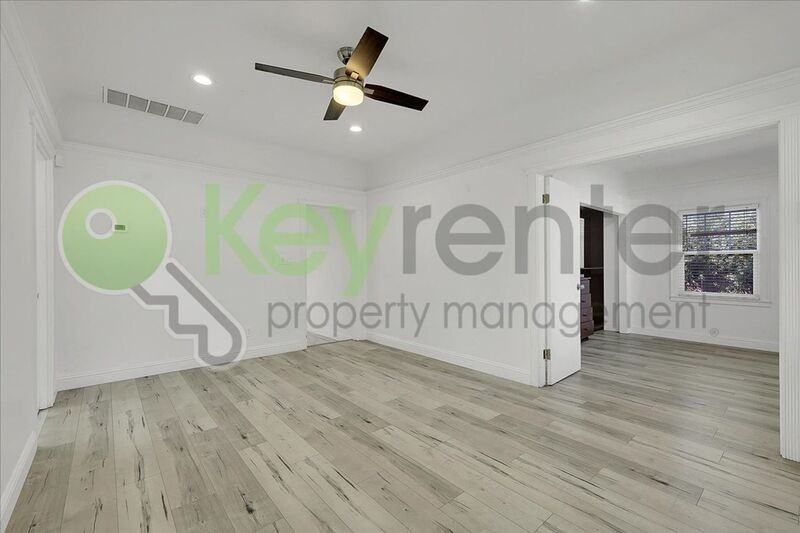 4404 Lantana Ave - Photo 5 of 33