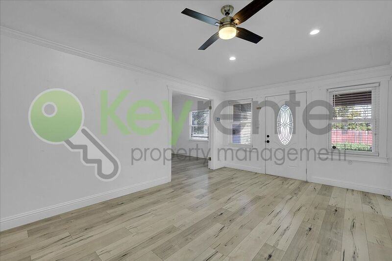 4404 Lantana Ave - Photo 6 of 33