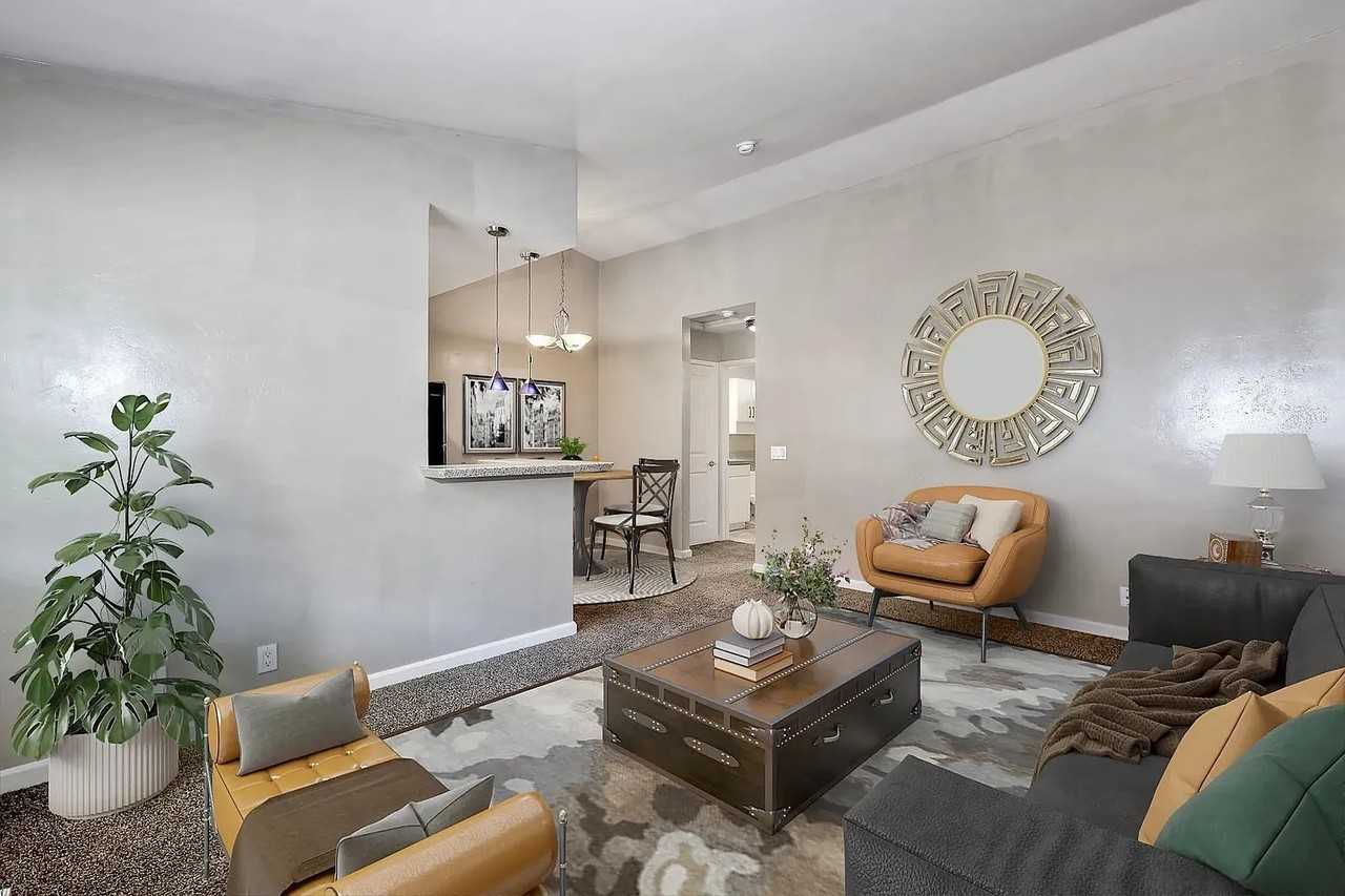 5550 Adelaide Ave - Photo 2 of 14