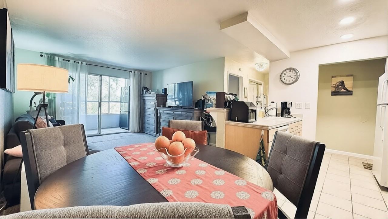 466 Crescent St - Photo 7 of 16