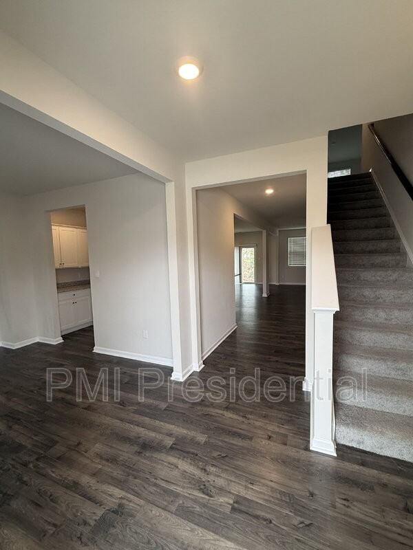 11075 Chappell Creek Cir - Photo 4 of 25