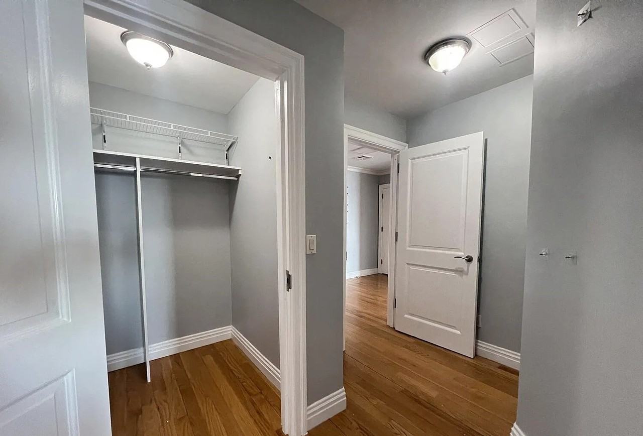 155 Bay St - Photo 7 of 12