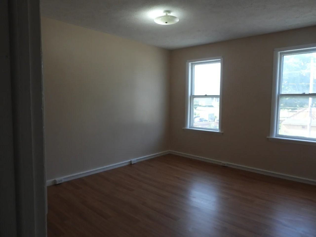 105 Sherman Pkwy - Photo 7 of 9