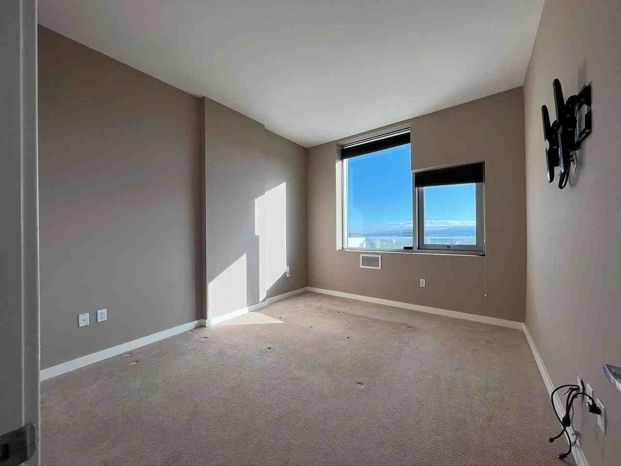 1 Mandalay Pl - Photo 4 of 10