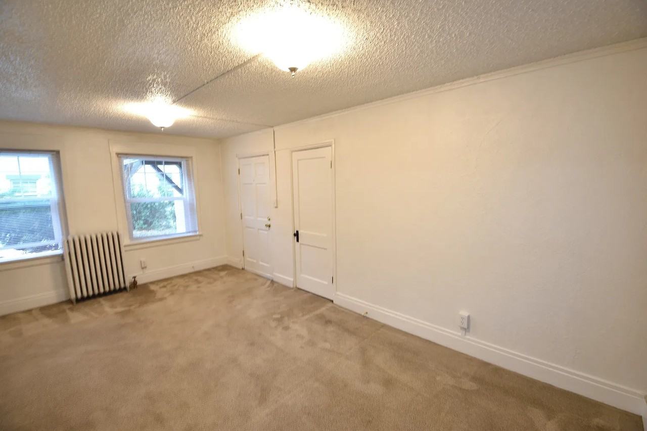 1020 13th St - Photo 7 of 9