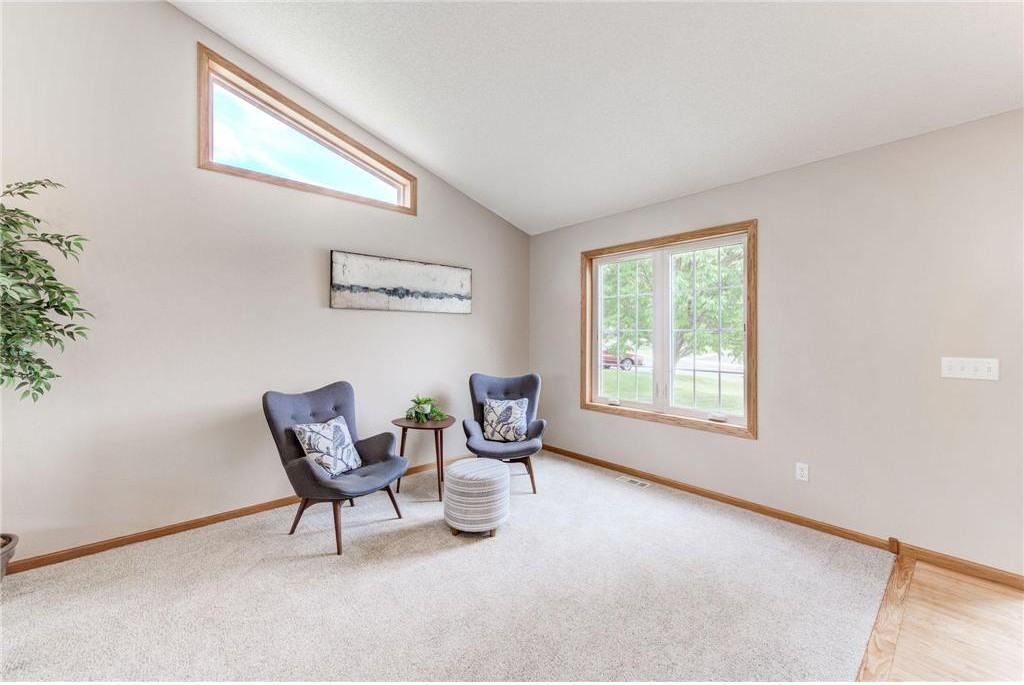 4487 Mason Ave Ne - Photo 4 of 16