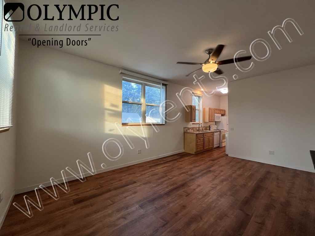 7625 Atchinson Dr Se - Photo 3 of 11