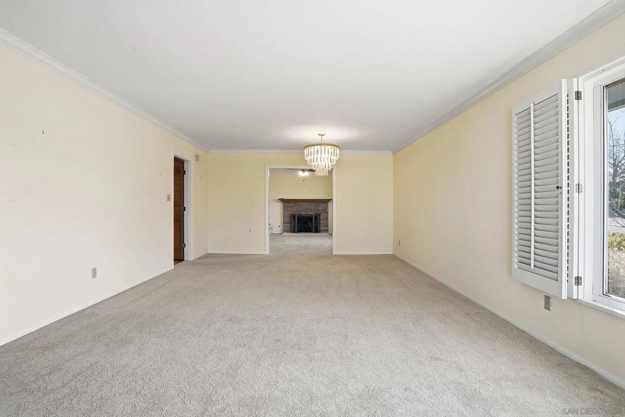 6110 Romany Dr - Photo 5 of 20