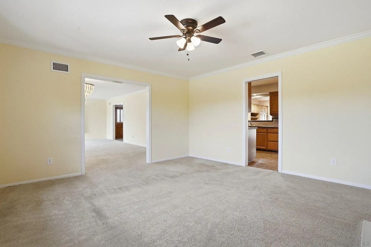 6110 Romany Dr - Photo 7 of 20