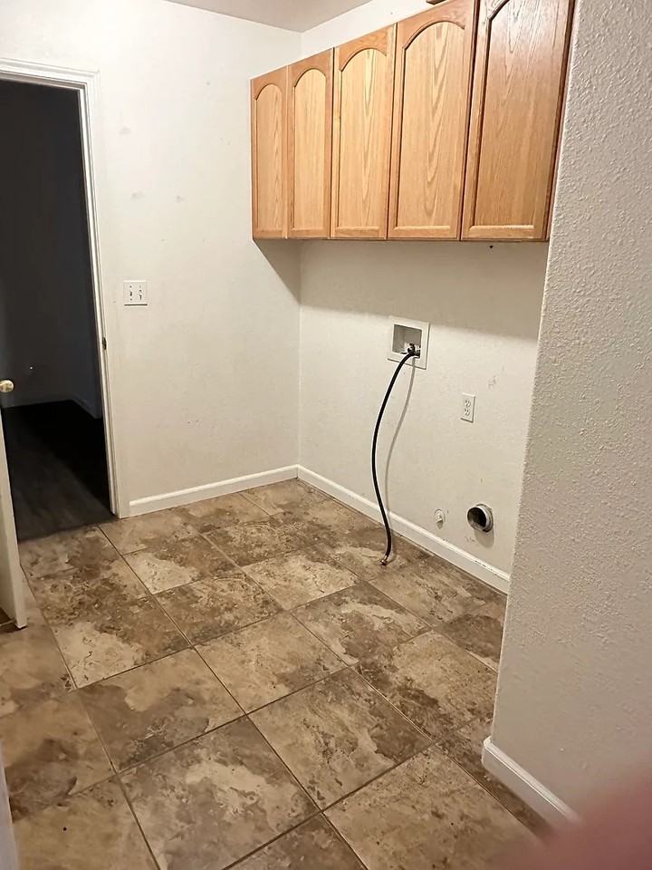 897 W Saffron St - Photo 3 of 11