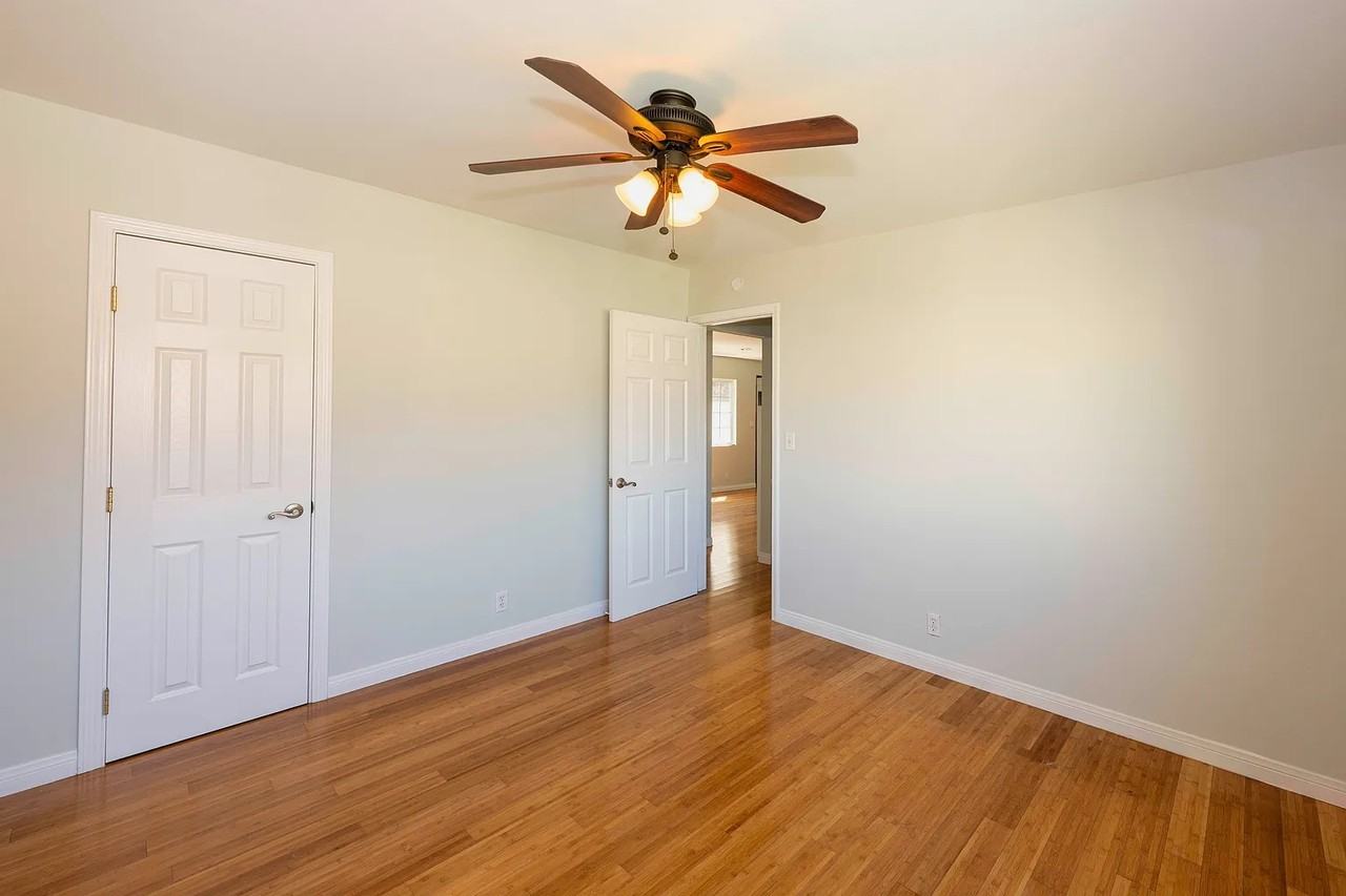 231 1/2 N Juanita Ave - Photo 5 of 9