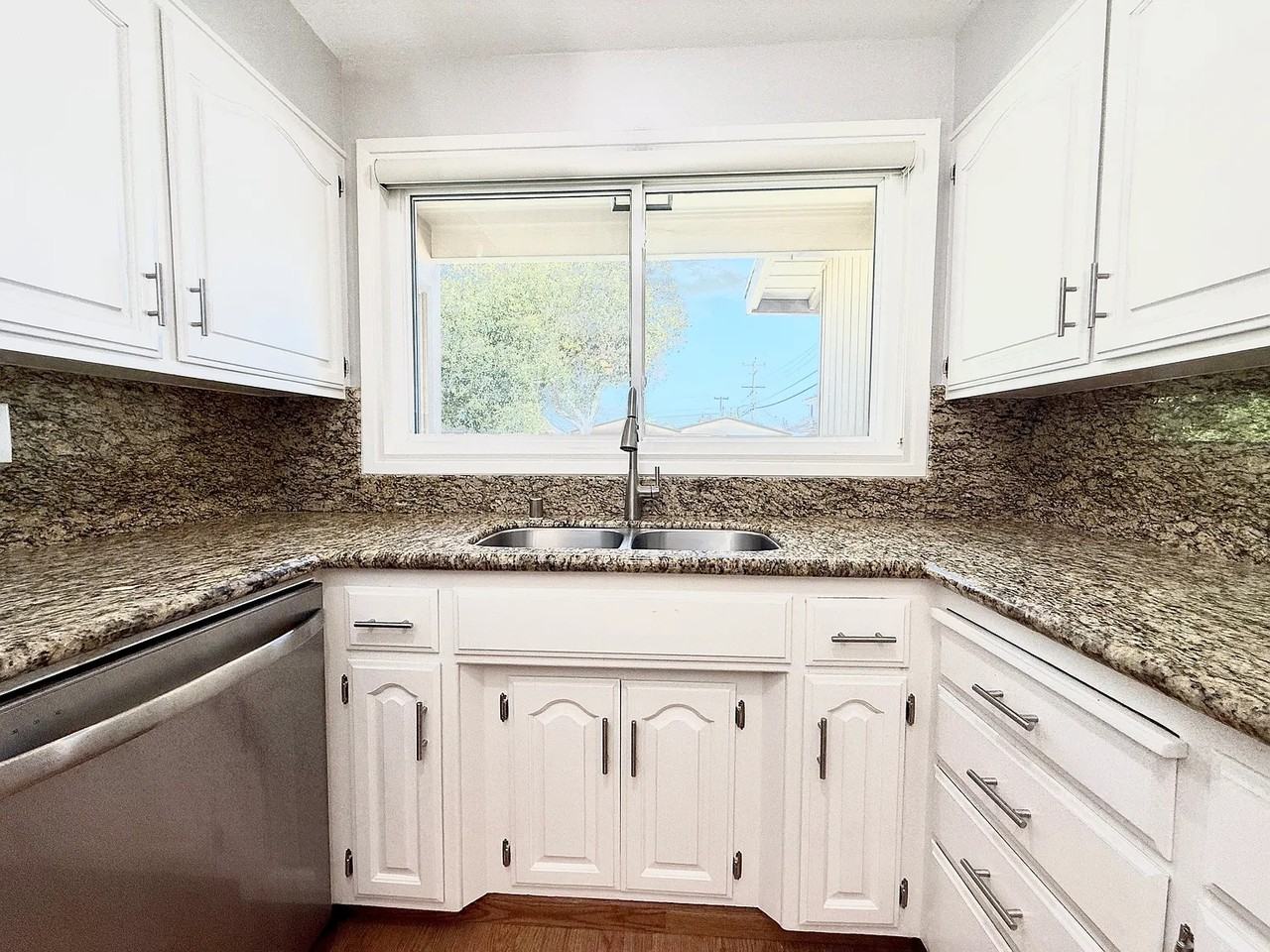 705 Santa Rita St - Photo 7 of 15