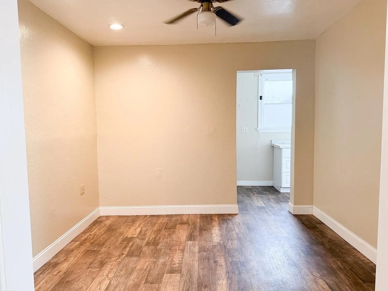 717 9th St - Photo 5 of 13