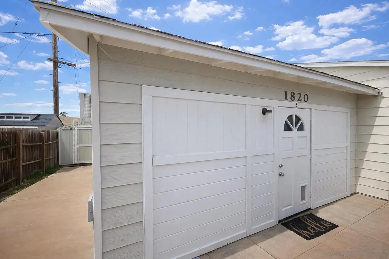 1820 Englewood Dr - Photo 3 of 10