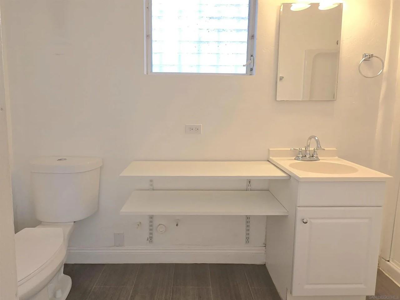 1820 Englewood Dr - Photo 6 of 10