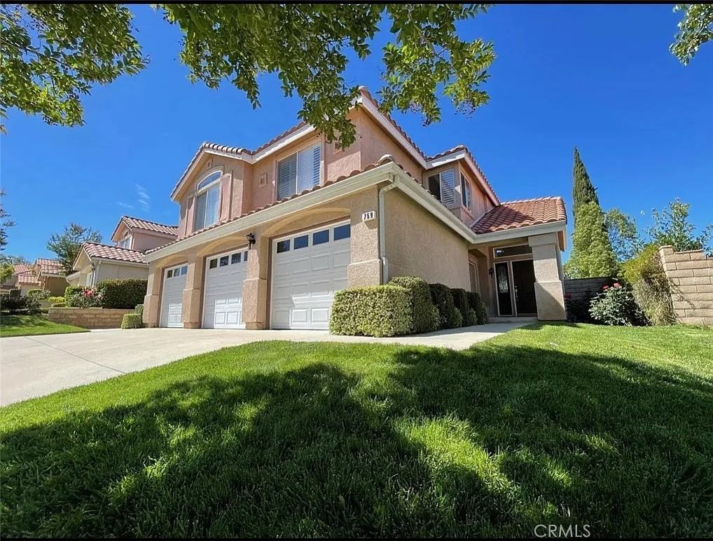 759 Cranmont Ct - Photo 2 of 12