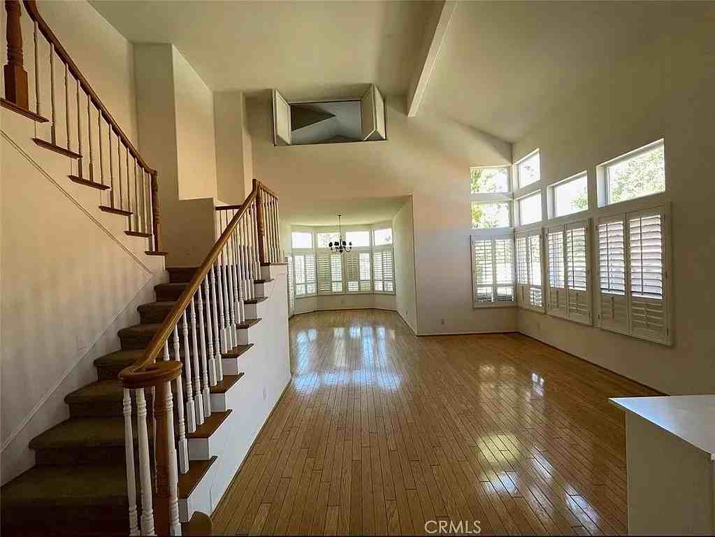 759 Cranmont Ct - Photo 3 of 12