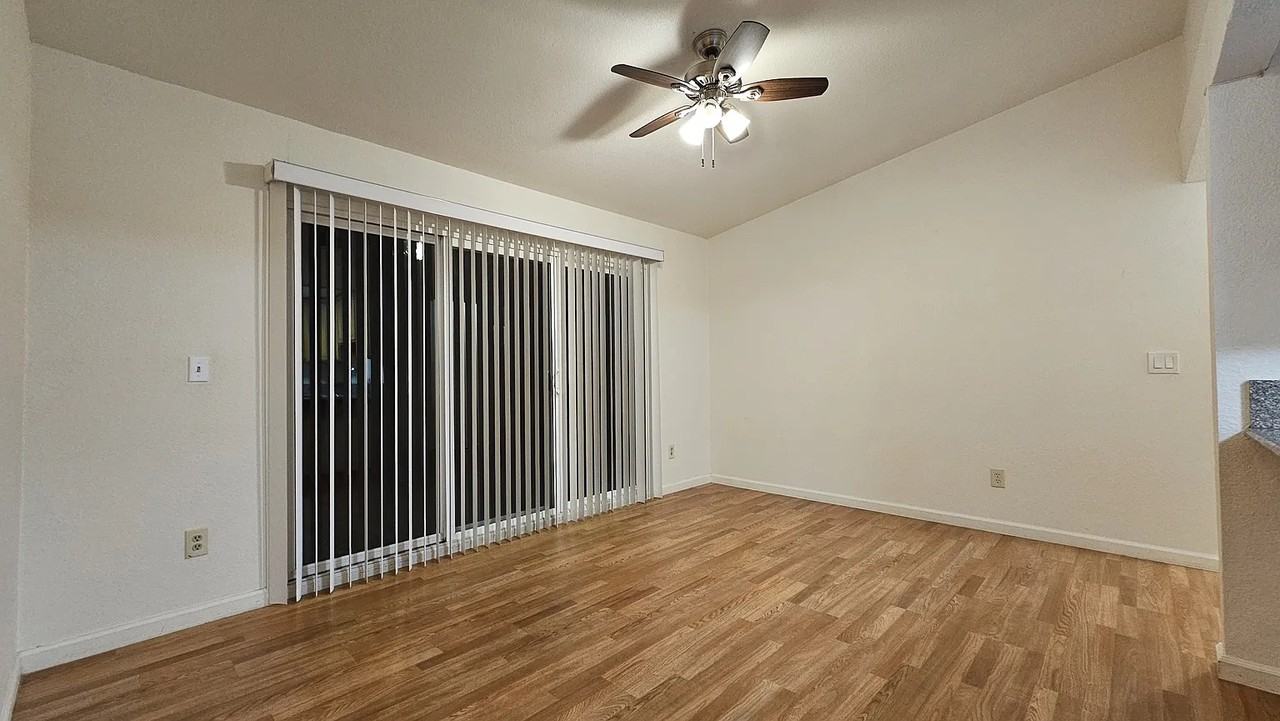 4005 Tresler Ave - Photo 3 of 18