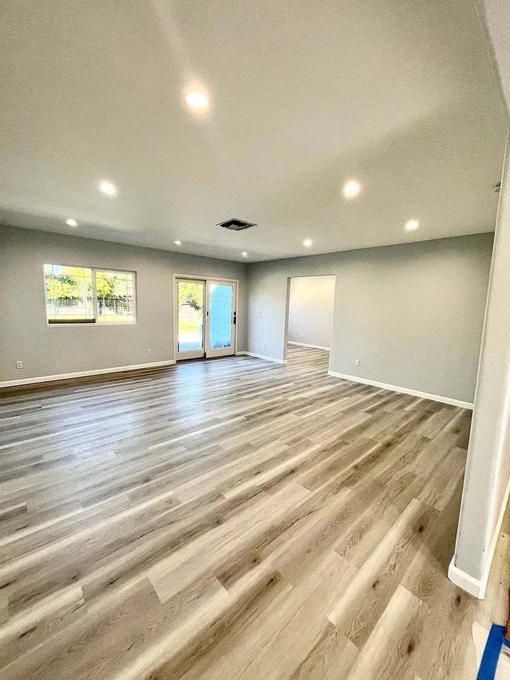 15853 Stare St - Photo 3 of 12