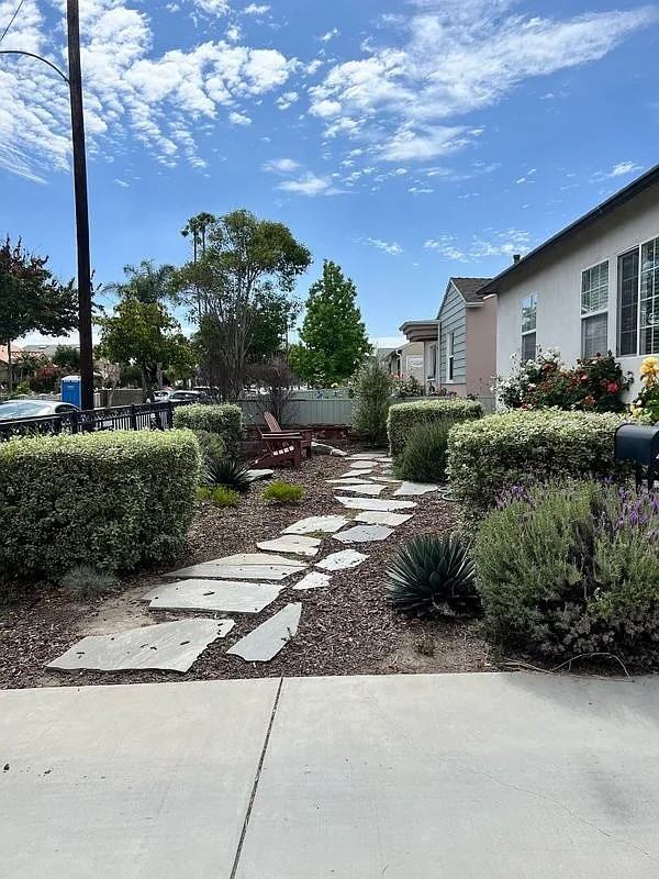 4209 W 169th St - Photo 3 of 16