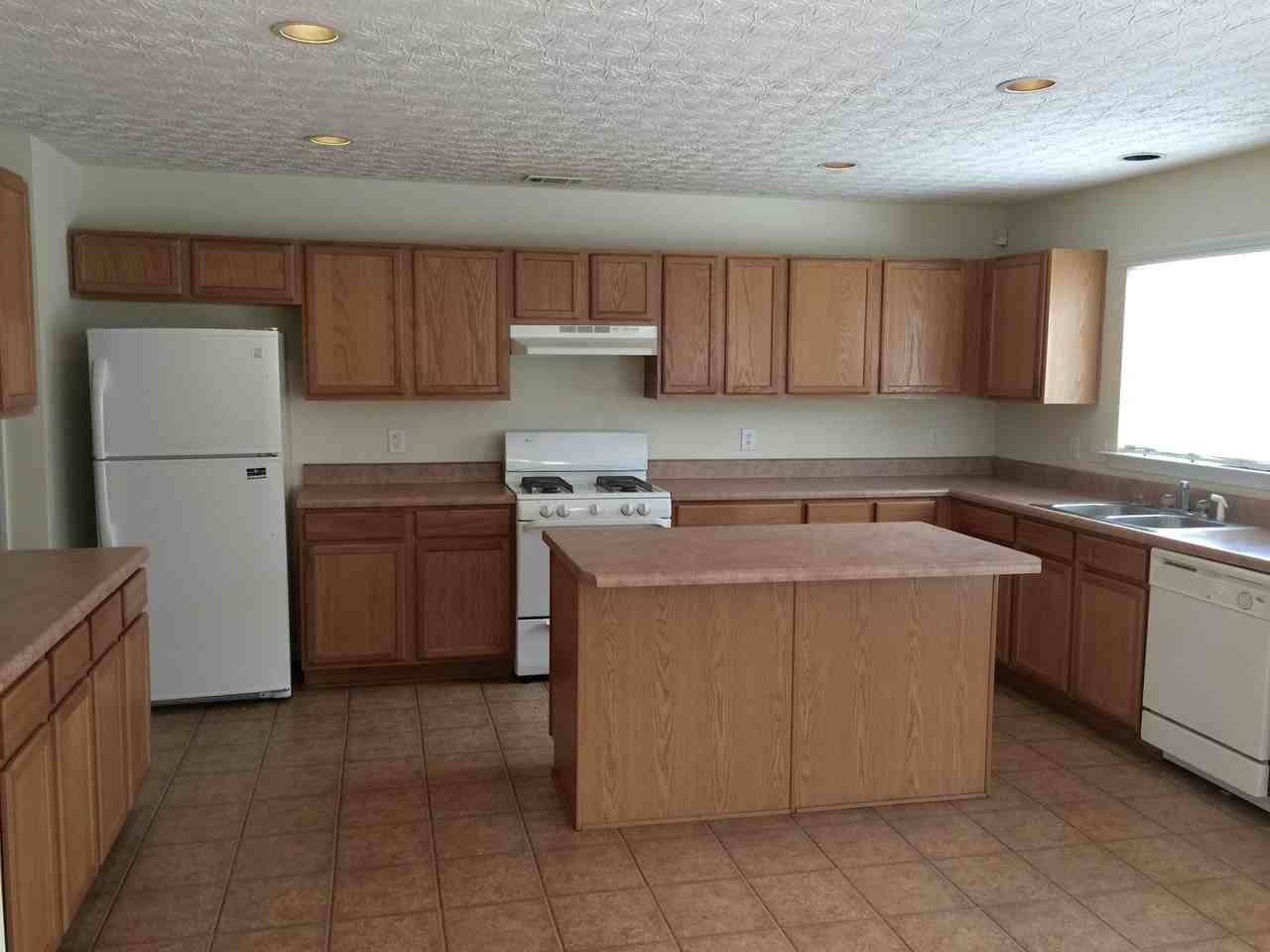 1177 Matt Moore Ct - Photo 3 of 22