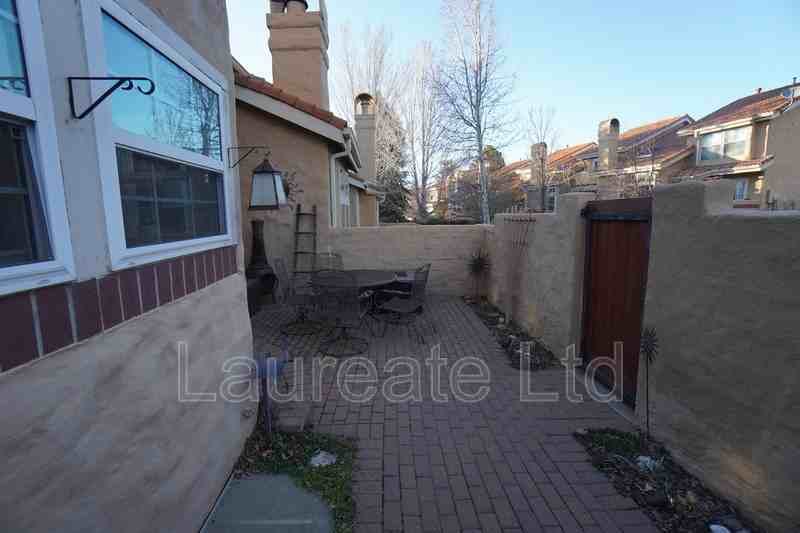 9163 Cactus Ct - Photo 3 of 31