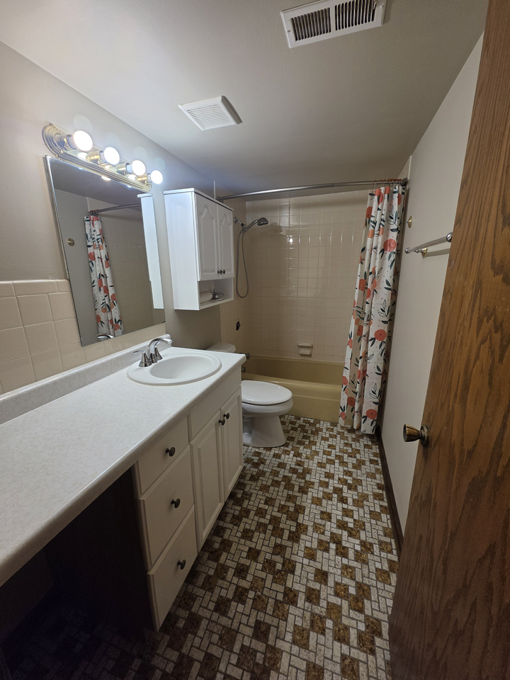 18019 Dixie Hwy - Photo 5 of 16