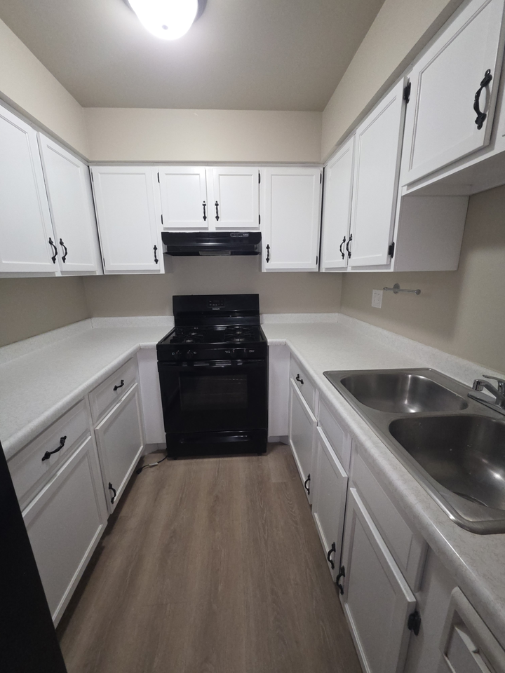 18019 Dixie Hwy - Photo 7 of 16