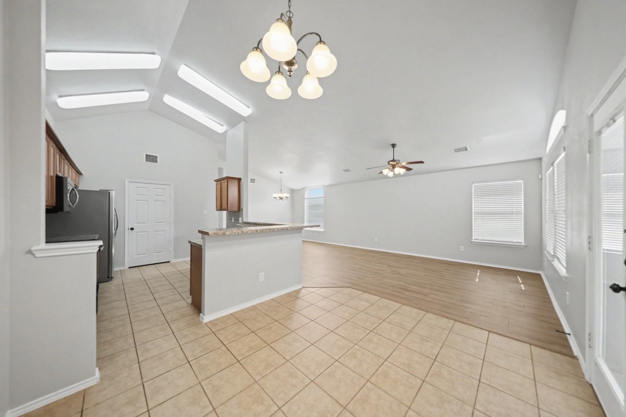 332 Peanut Dr - Photo 6 of 25