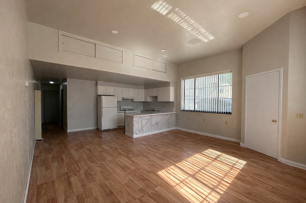 4489 Mission St - Photo 4 of 5