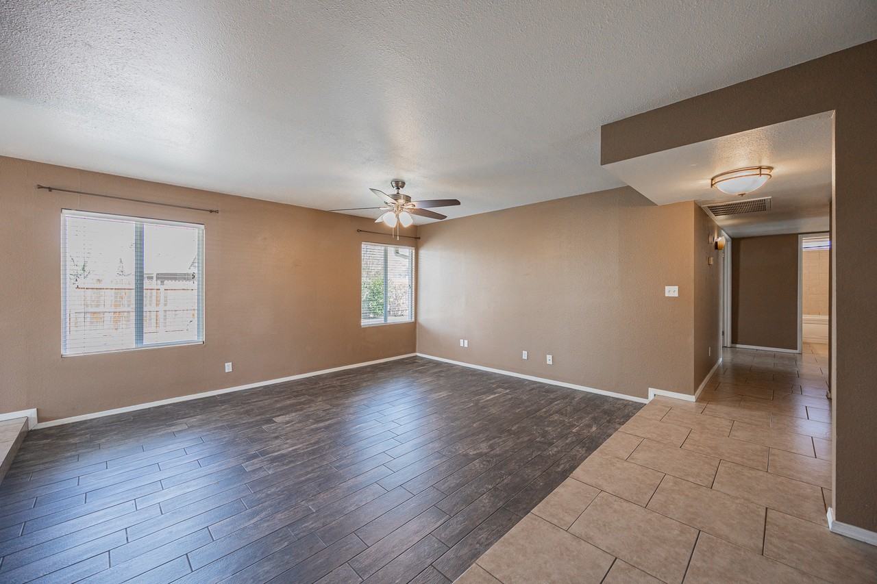 3434 W Kings Ave - Photo 6 of 26