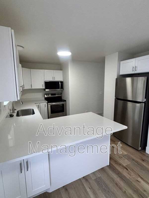 741 Sw - Photo 6 of 33