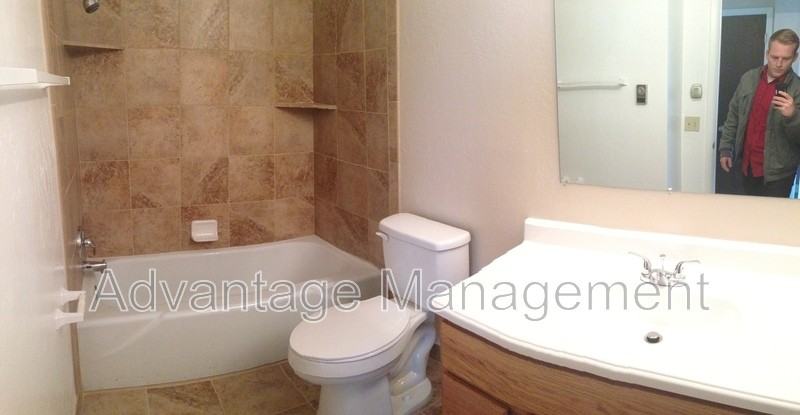 842 Southeast - Photo 3 of 4