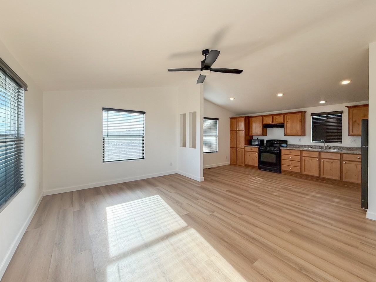 51880 N Gold Plains Rd - Photo 7 of 24